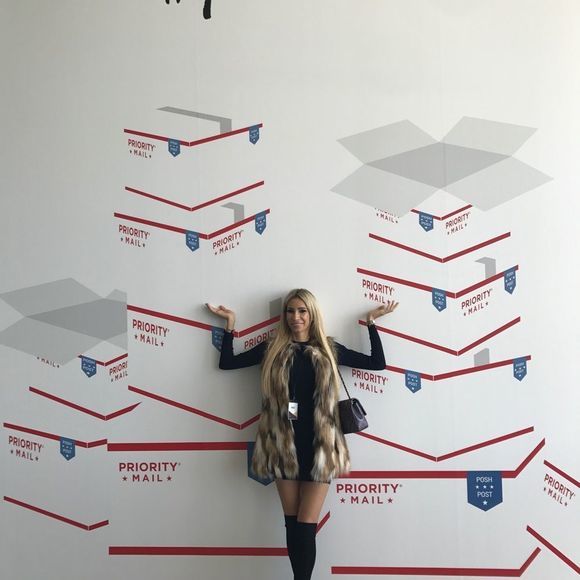 MEET YOUR POSHER - EVELYN JIMENEZ TOP SELLER ❤️ - Picture 7 of 11